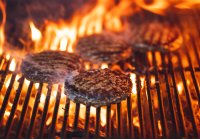 Waarom willen mannen zo graag barbecueën?